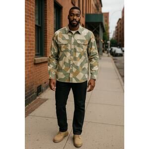 NWT Wrangler Men's Utility Camouflage Overshirt Size: Large